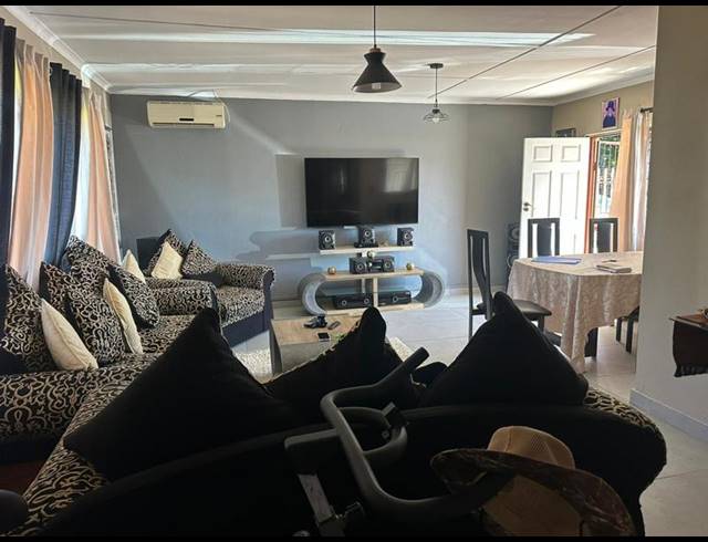 3 BEDROOM HOUSE FOR SALE IN KLOPPERPARK